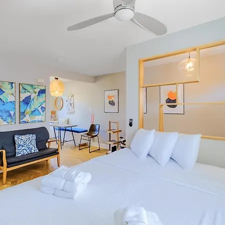 Oak Shores Studio